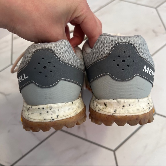 Merrell Antora 2 Gray Hiking Shoes Size 8.5 Womens - Picture 3 of 9